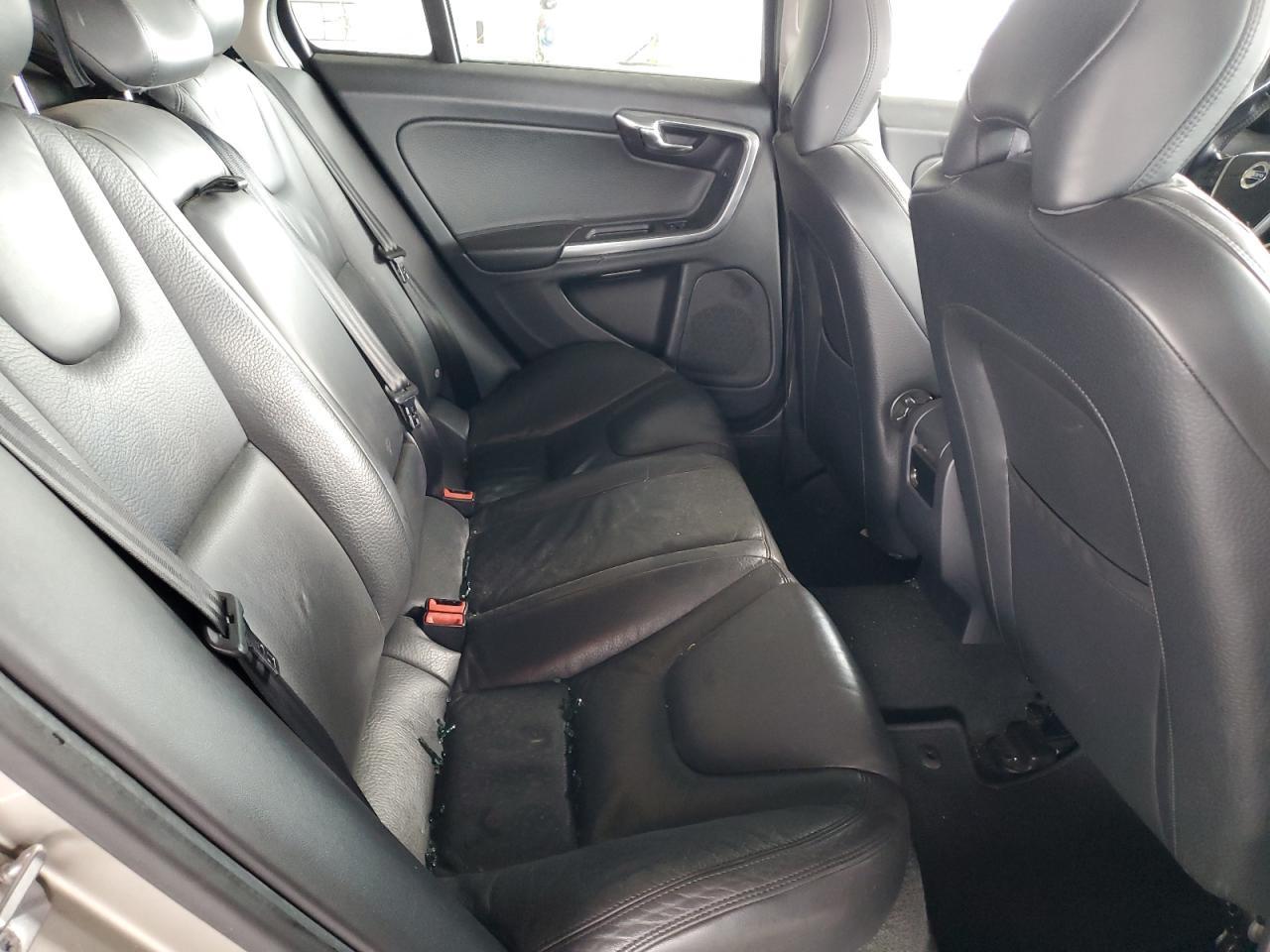 2014 VOLVO S60