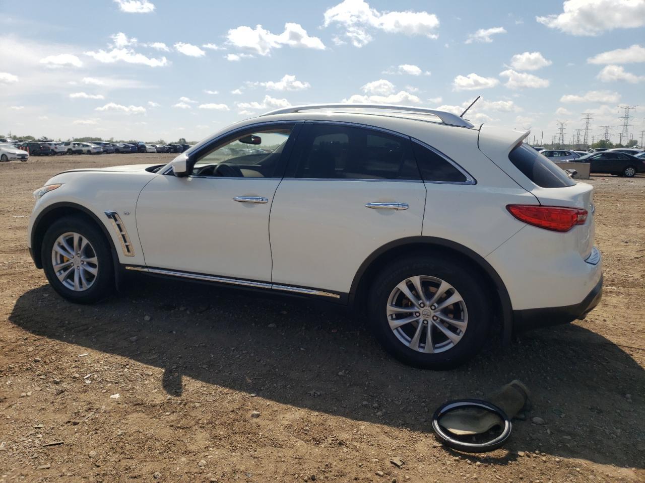 2016 INFINITI QX70