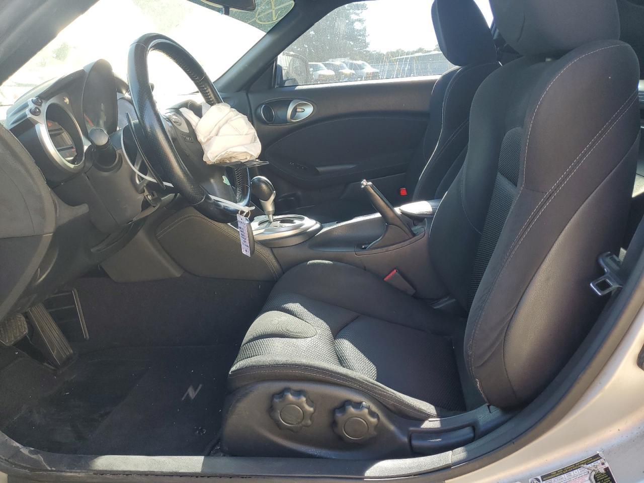 2011 NISSAN 370Z