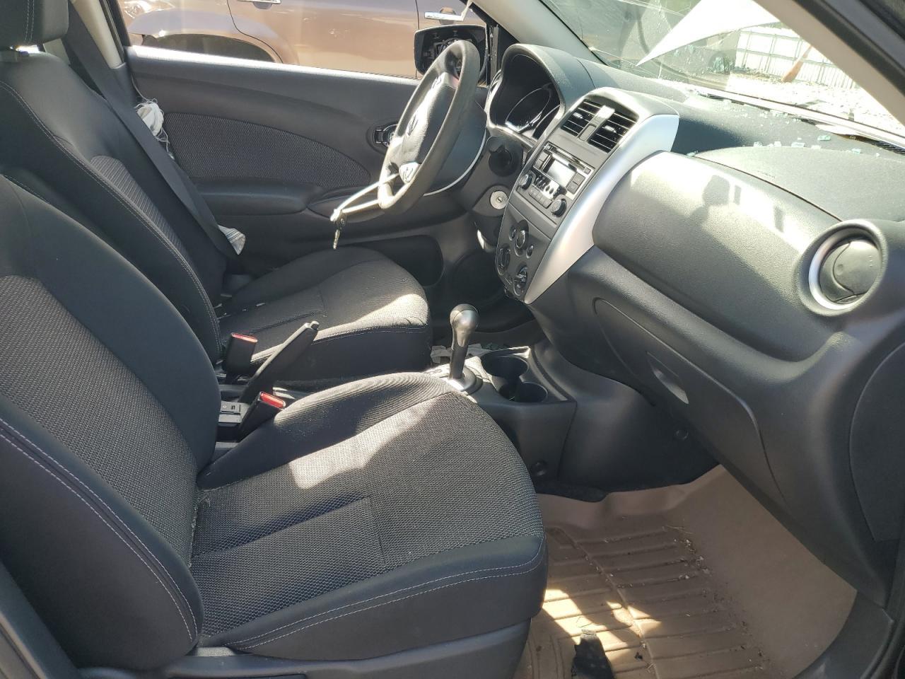 2016 NISSAN VERSA