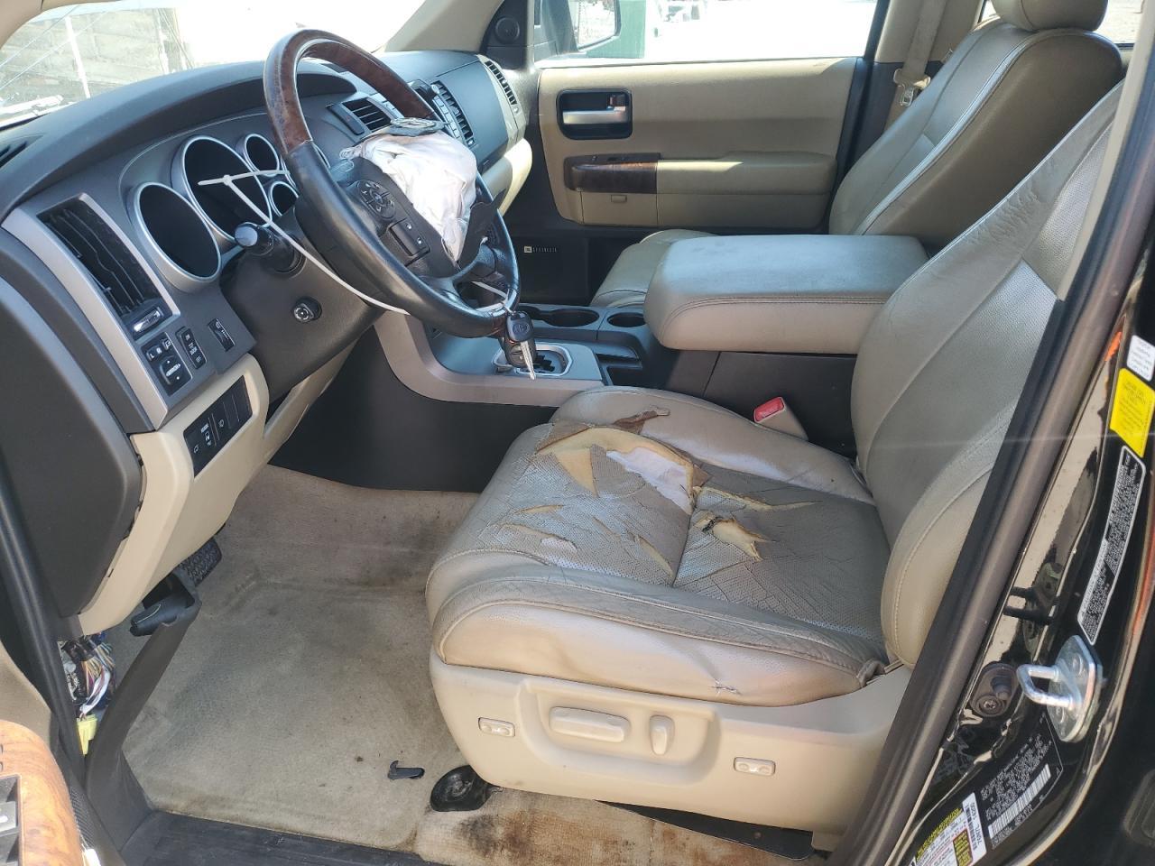 2010 TOYOTA Sequoia