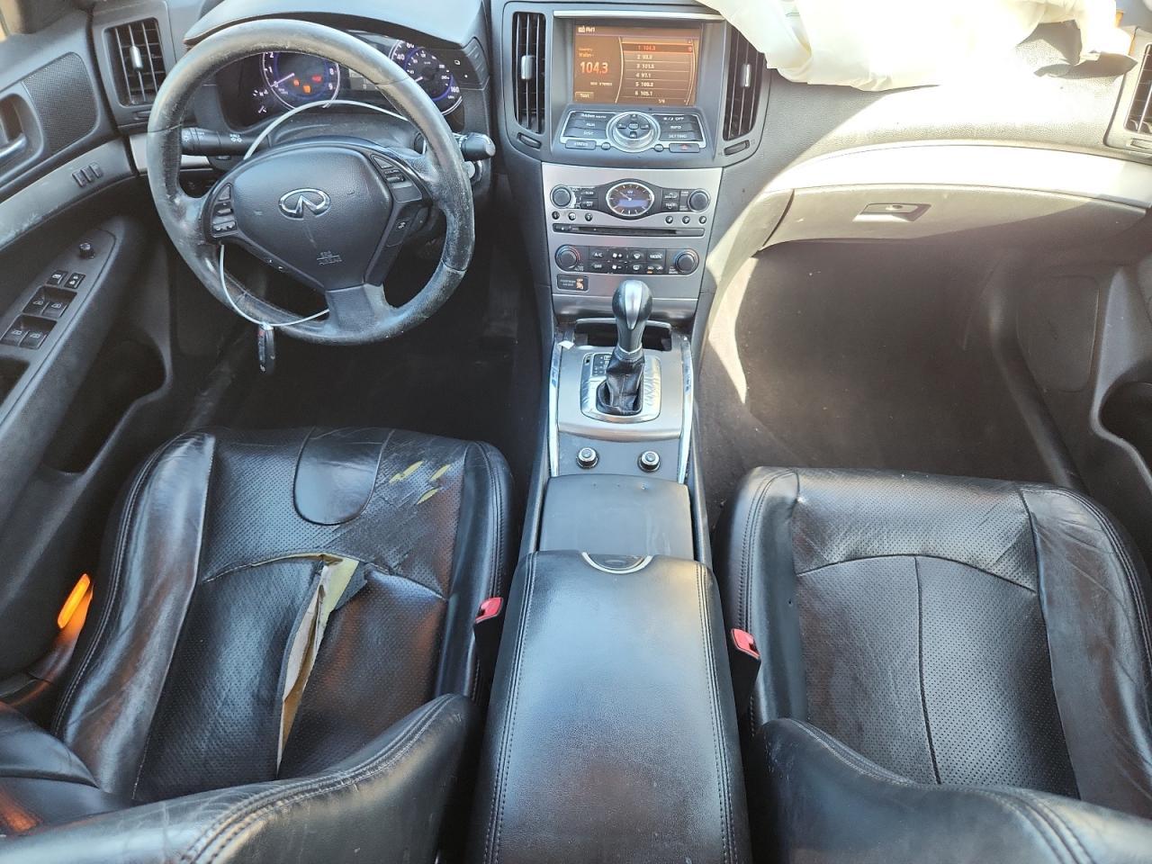 2011 INFINITI G37