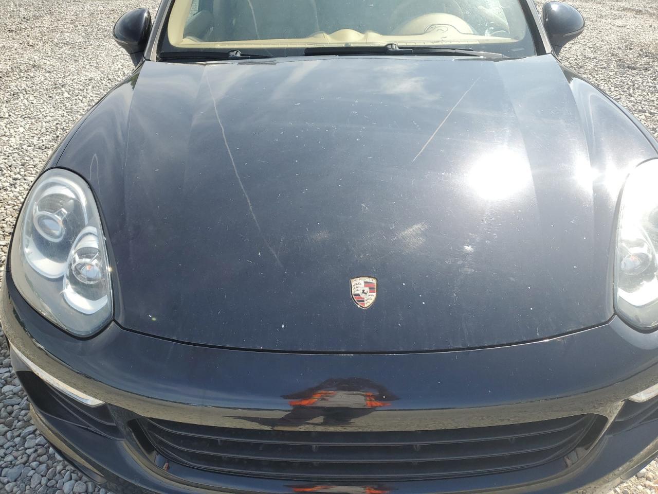 2015 PORSCHE CAYENNE