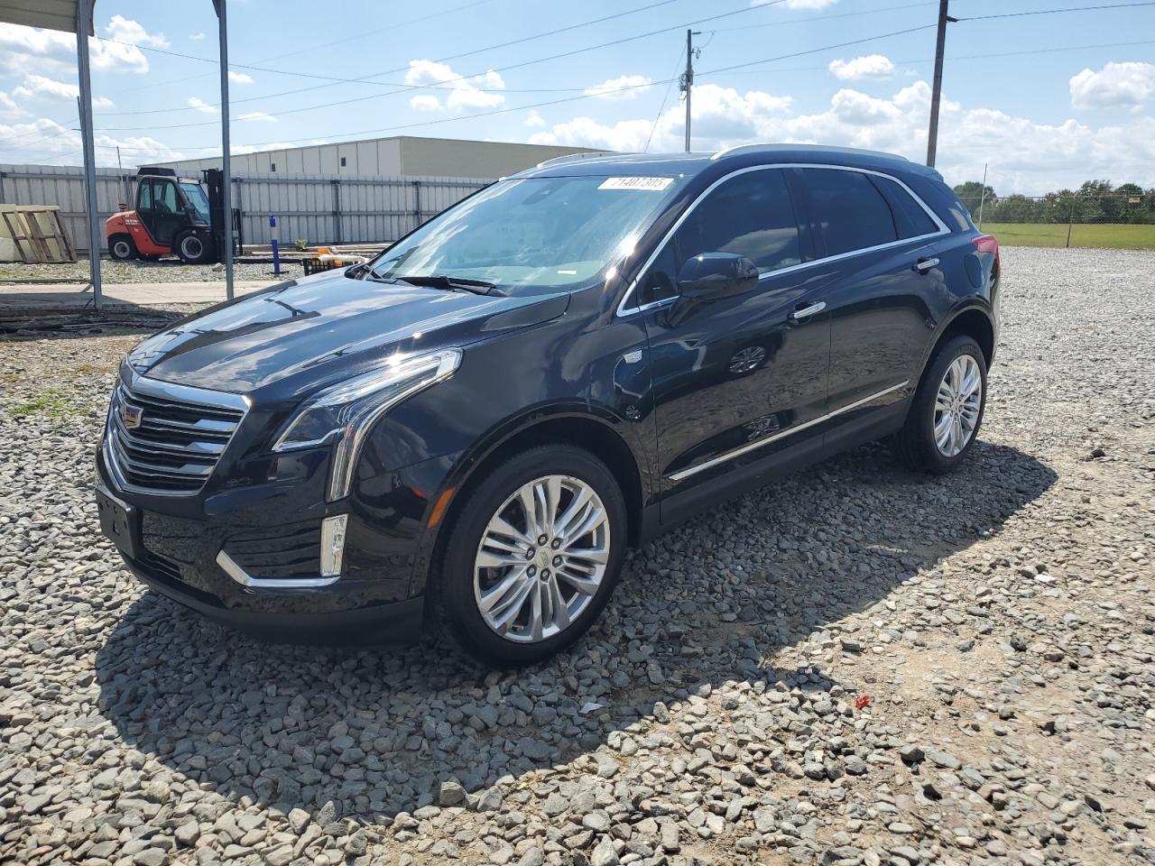 2017 CADILLAC XT5