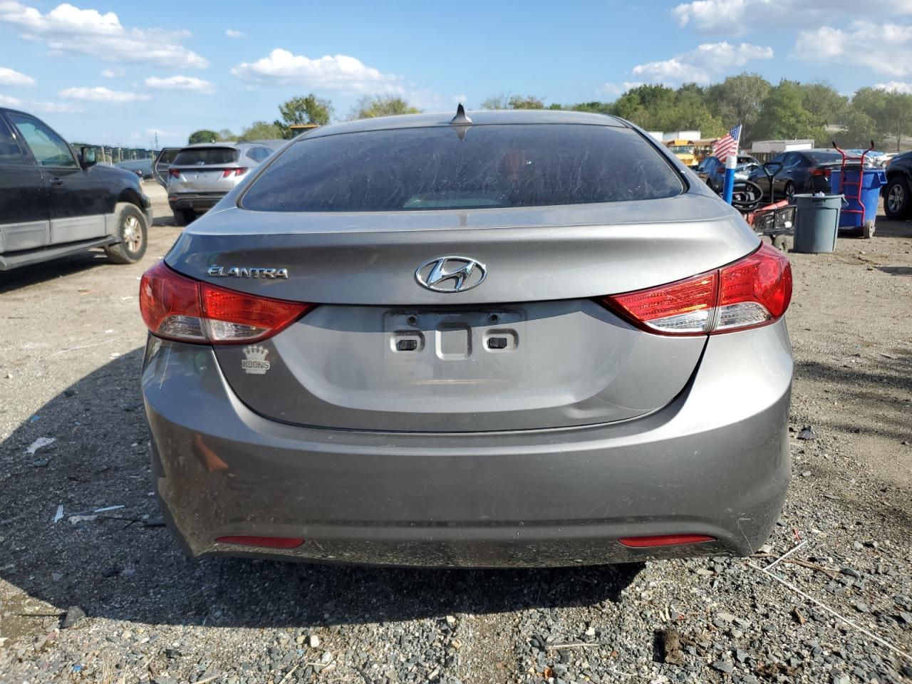 2013 HYUNDAI ELANTRA