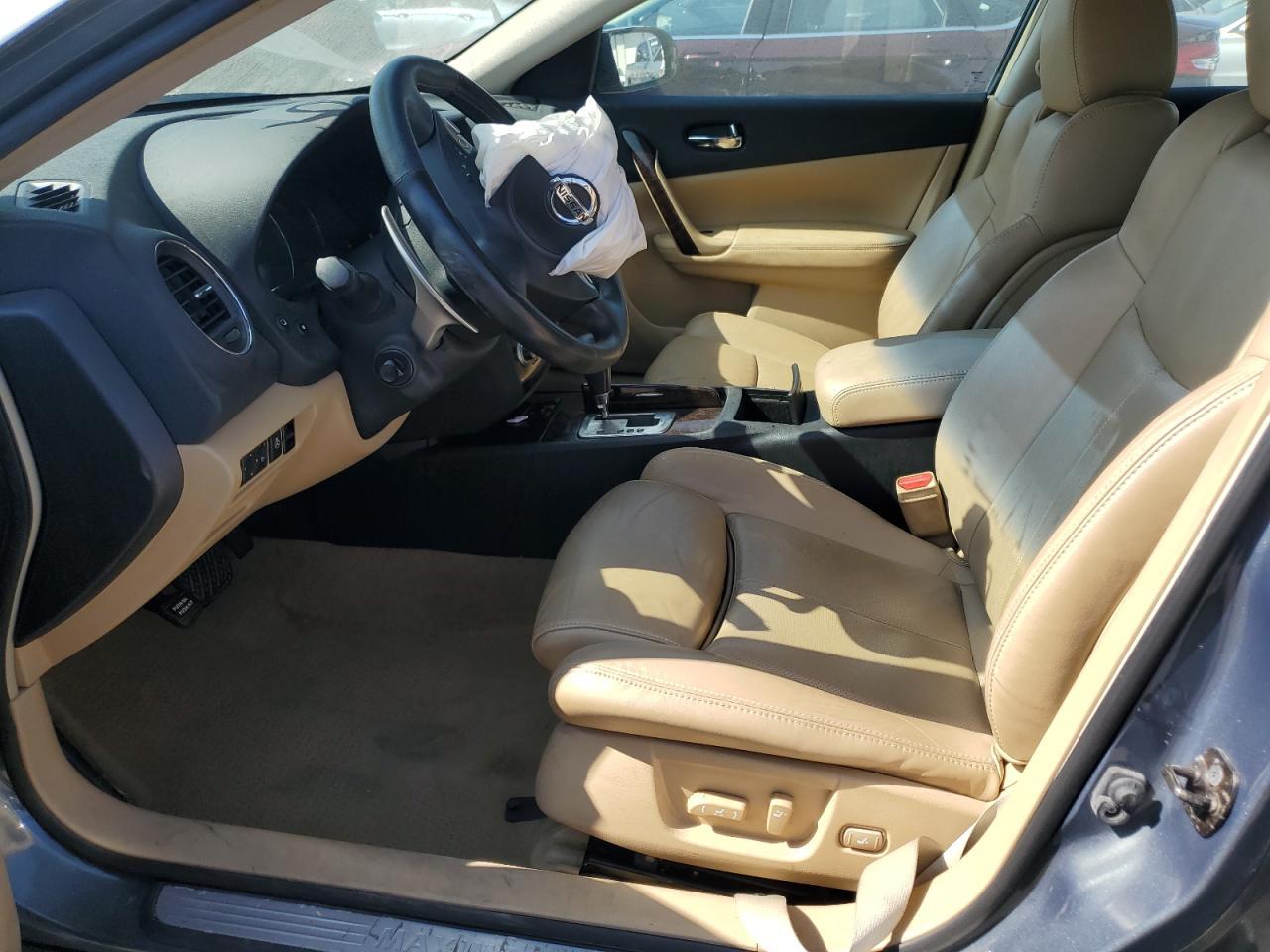 2010 NISSAN Maxima