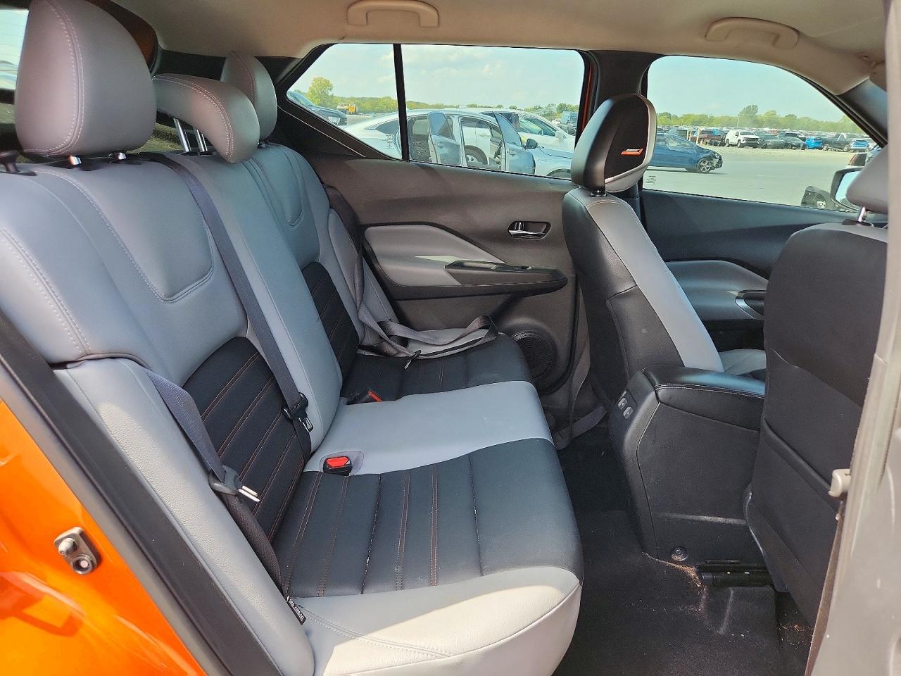 2021 NISSAN KICKS