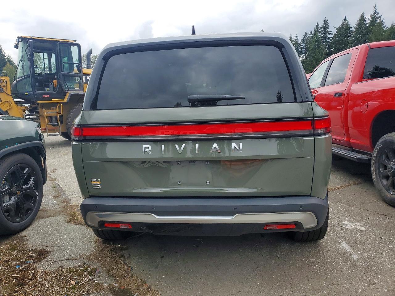2023 RIVIAN R1s
