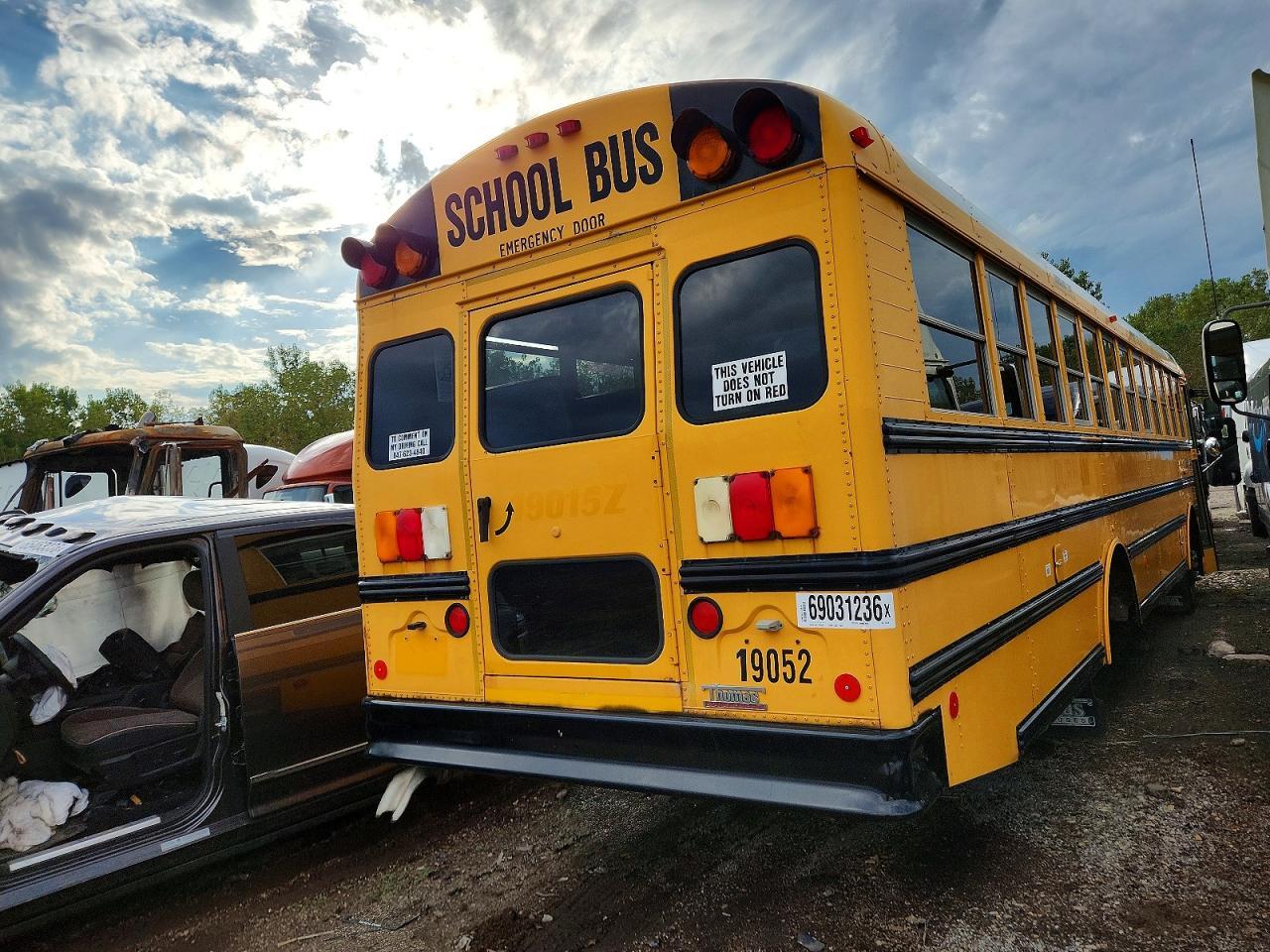 2011 THOMAS Saf-t-liner Efx