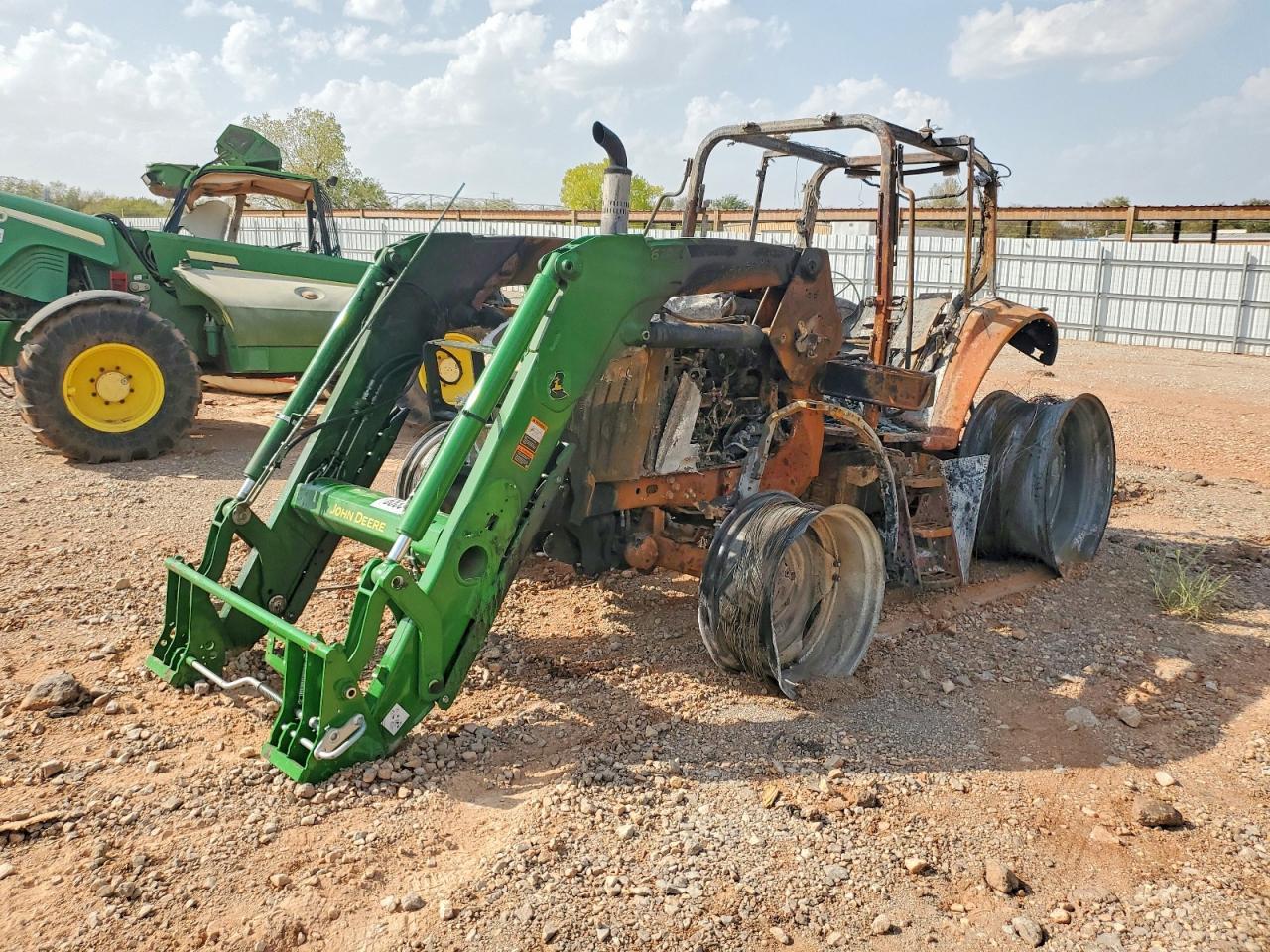 2021 JOHN DEERE Tractor