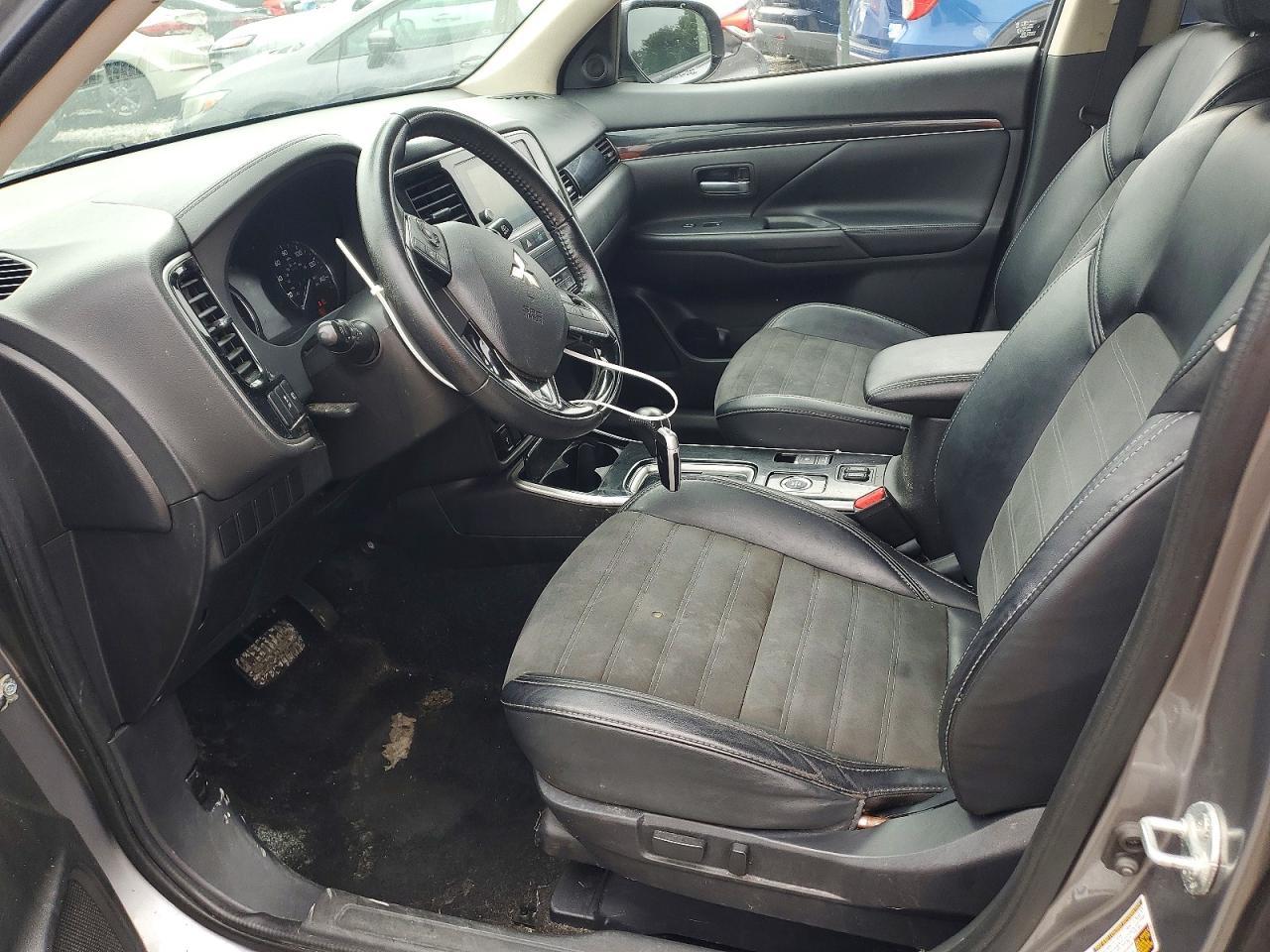 2019 MITSUBISHI outlander
