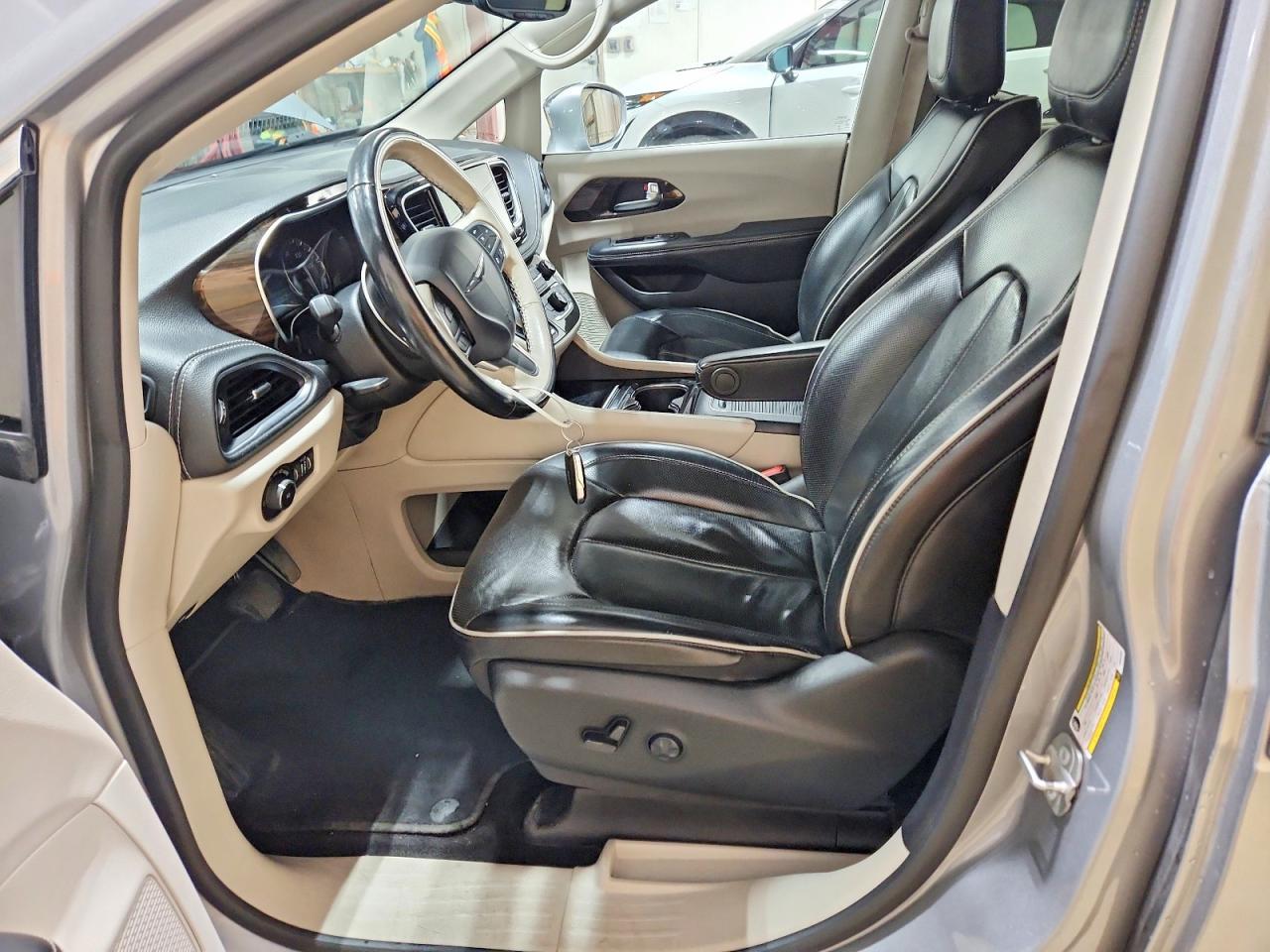 2021 CHRYSLER Pacifica