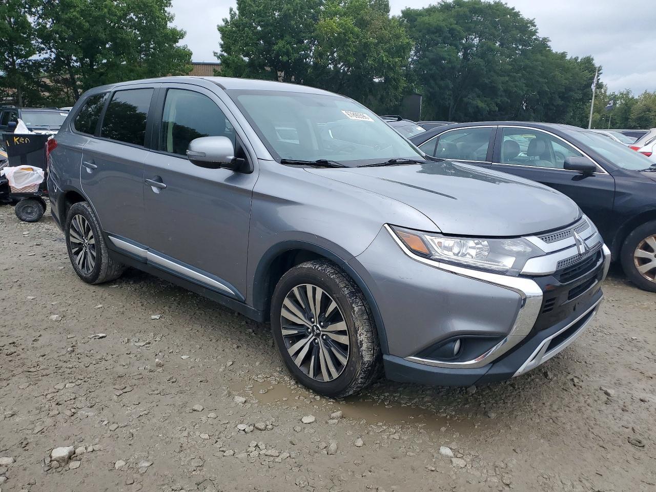 2019 MITSUBISHI outlander
