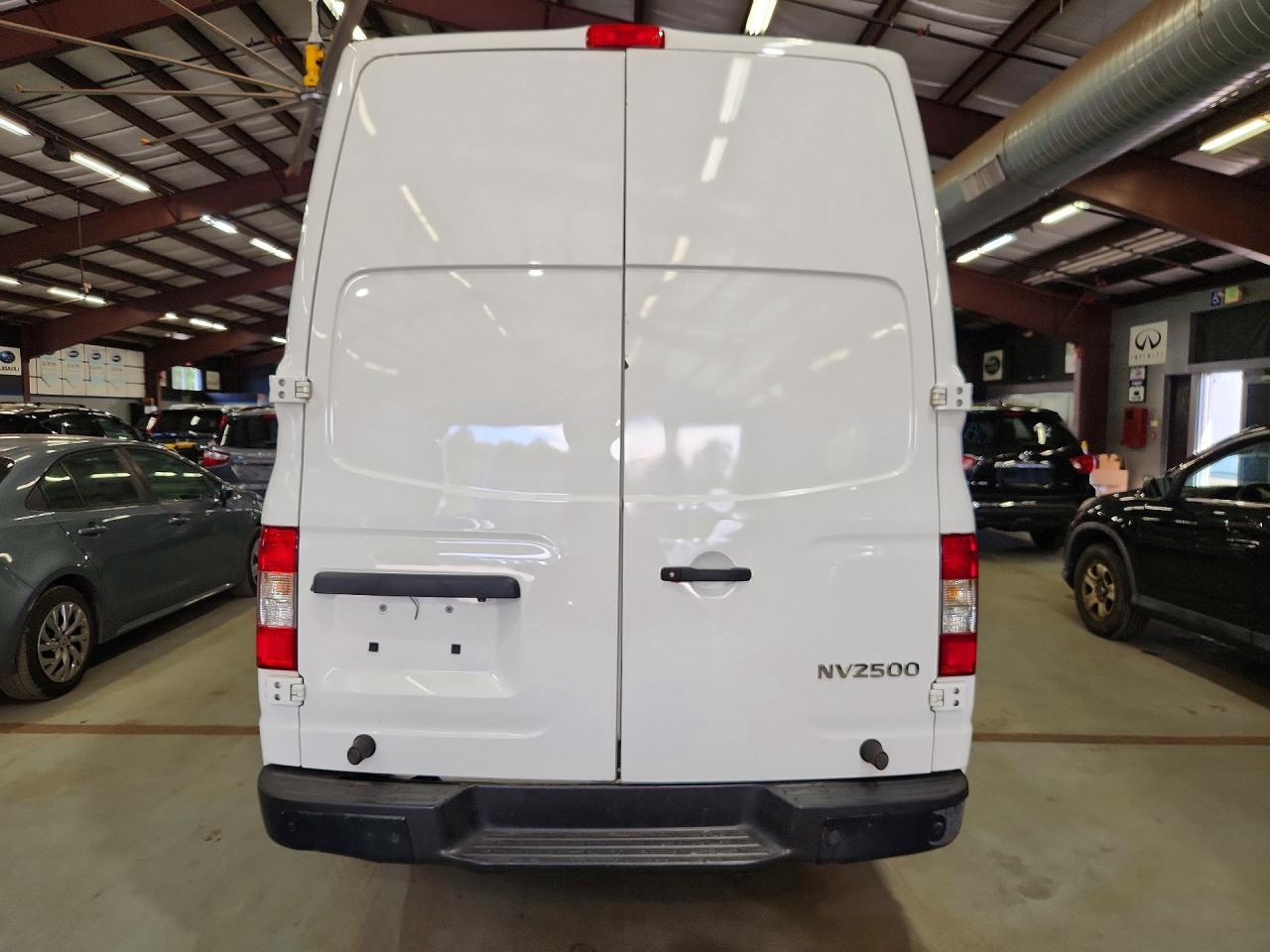 2018 NISSAN Nv