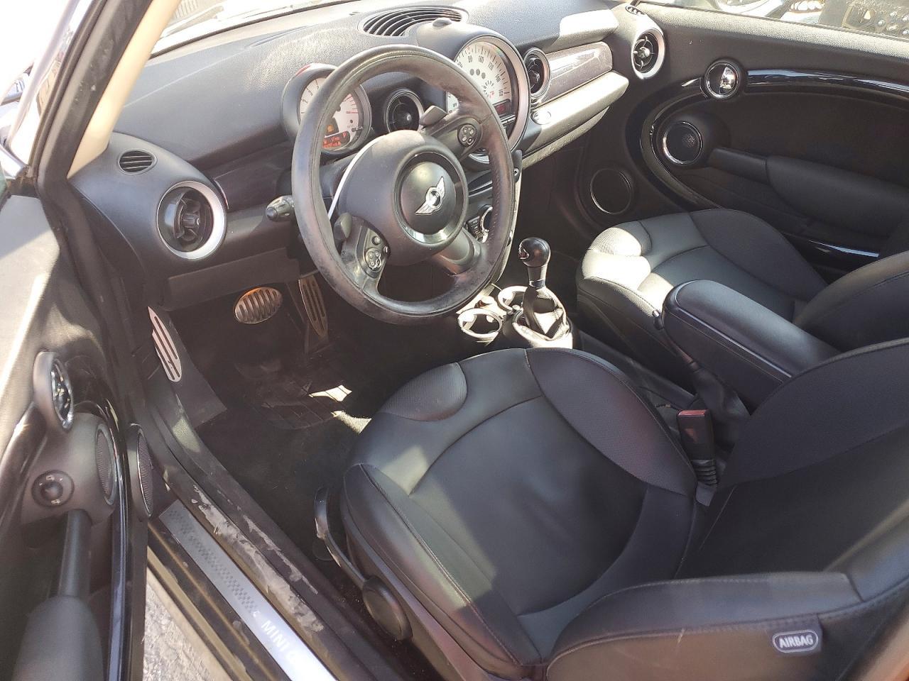 2011 MINI COOPER