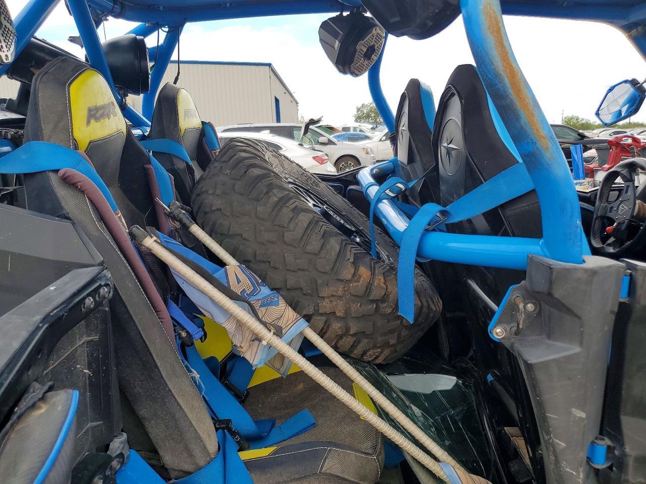 2018 POLARIS Rzr