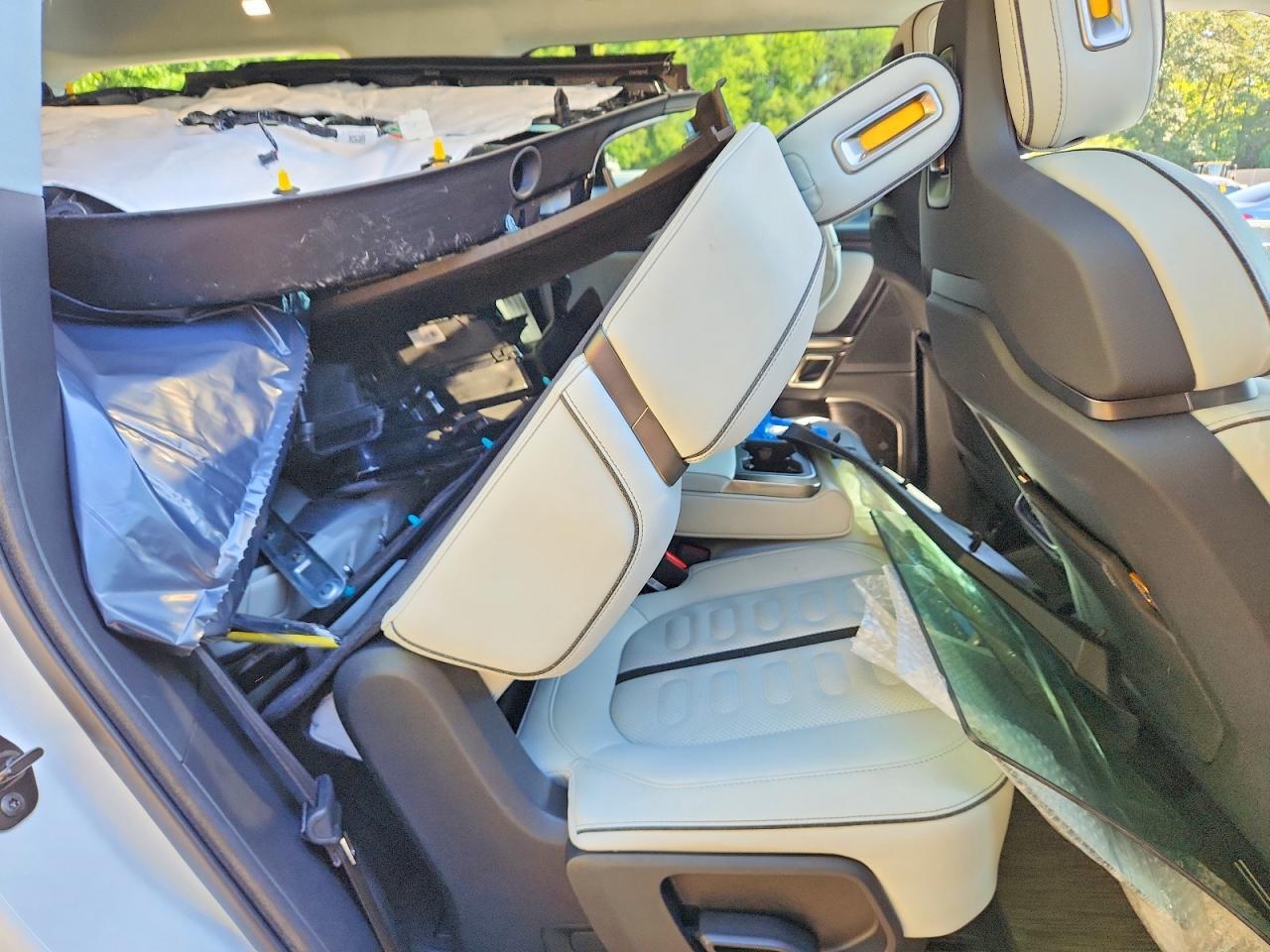 2023 RIVIAN R1s