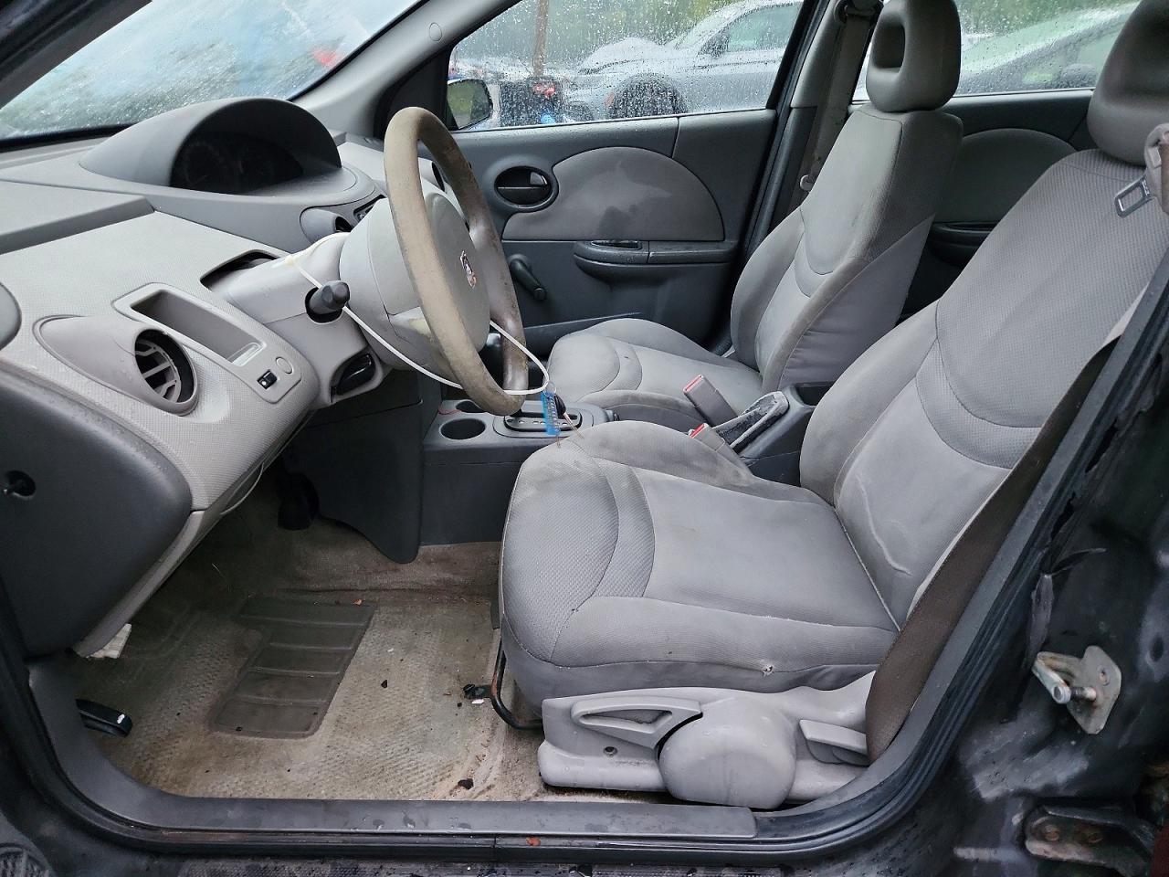 2003 SATURN Ion