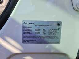 2023 RIVIAN R1s