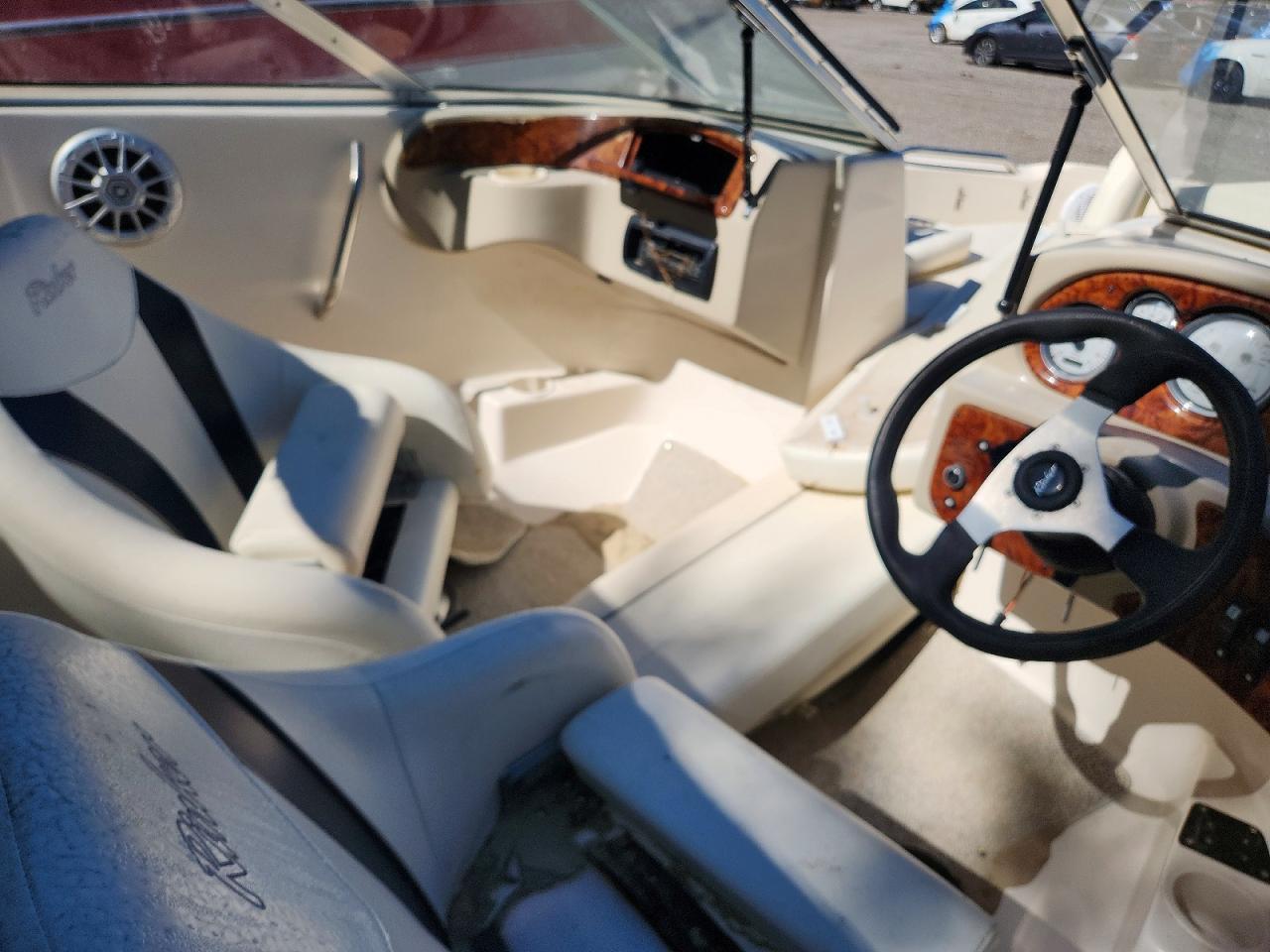 2003 Rinker Boat