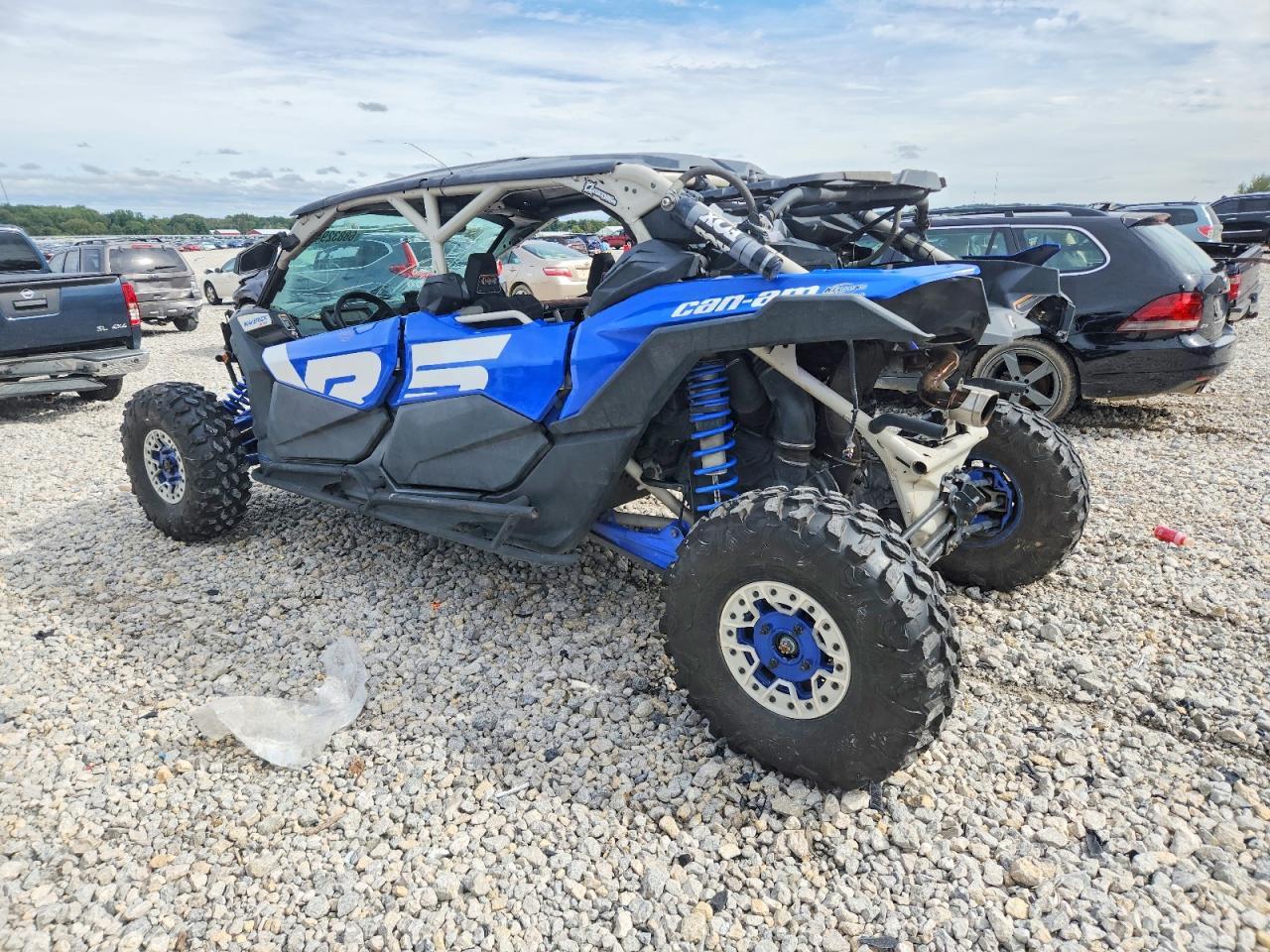 2022 Canam