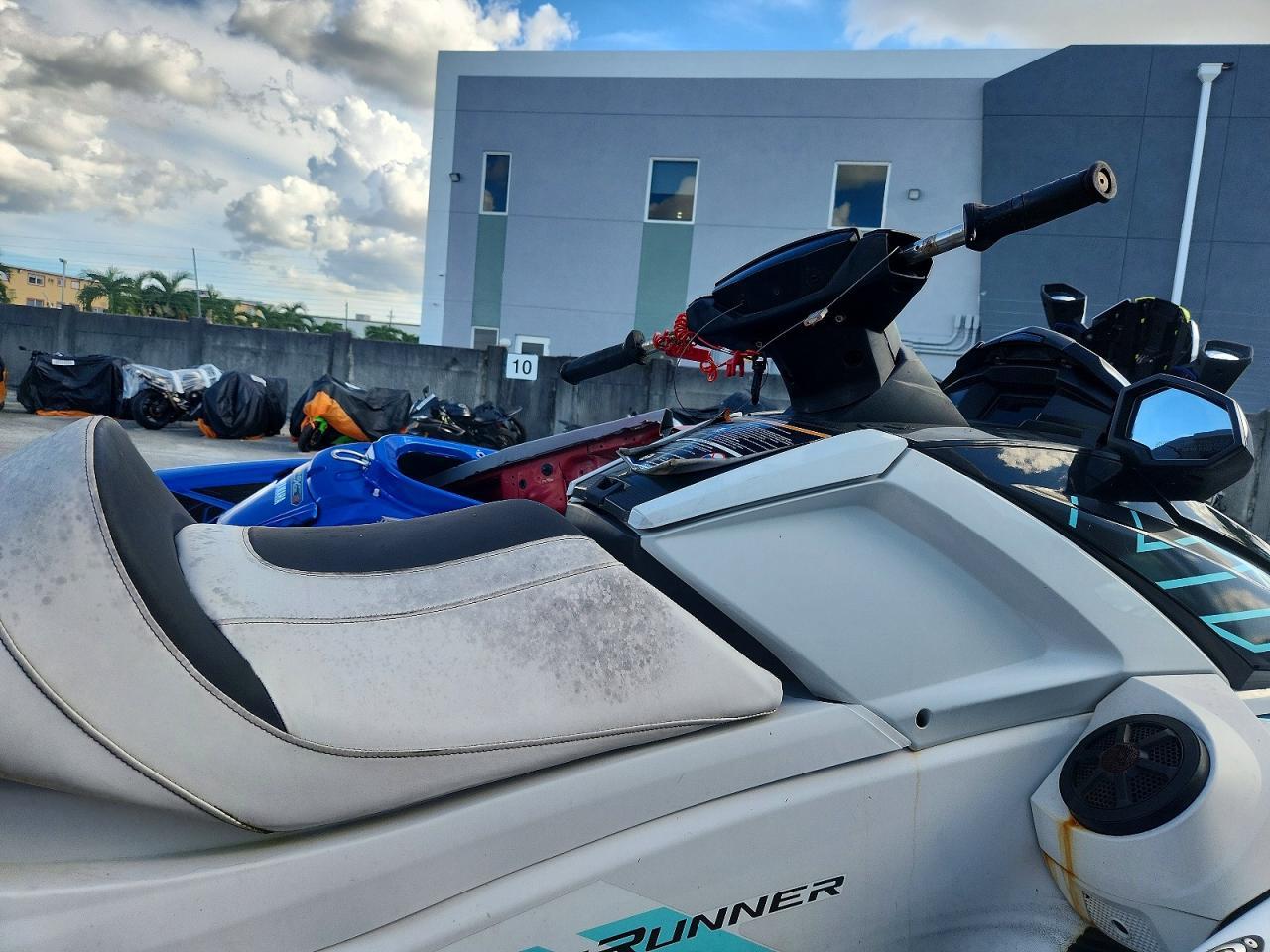 2022 YAMAHA