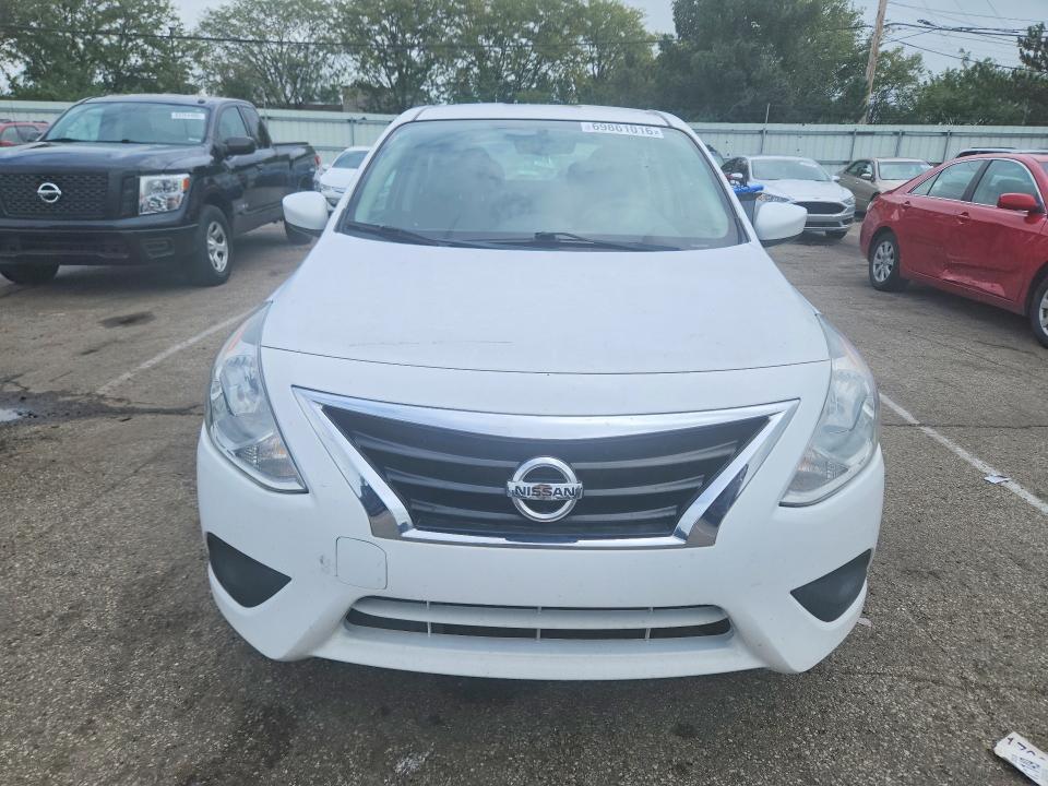 2019 NISSAN VERSA