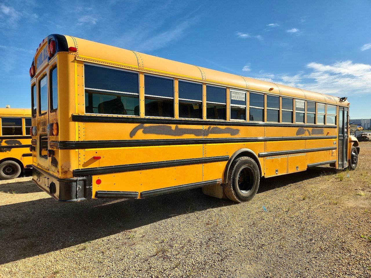 2014 IC CORPORATION 3000 Ce
