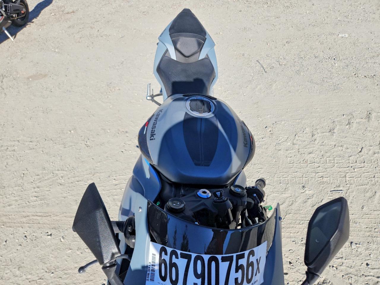 2025 KAWASAKI Zx636