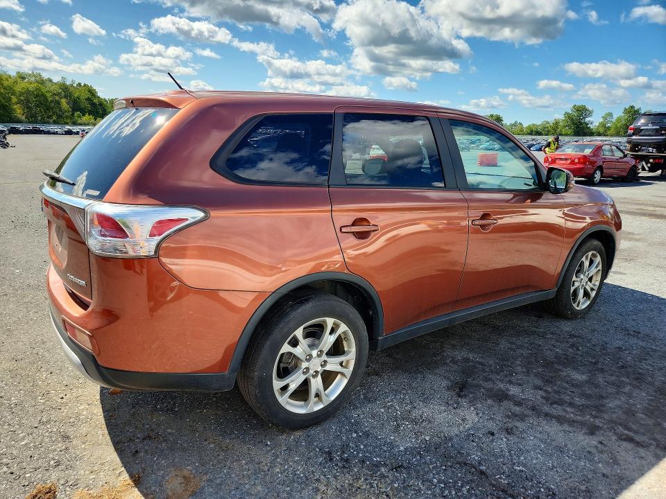2015 MITSUBISHI outlander