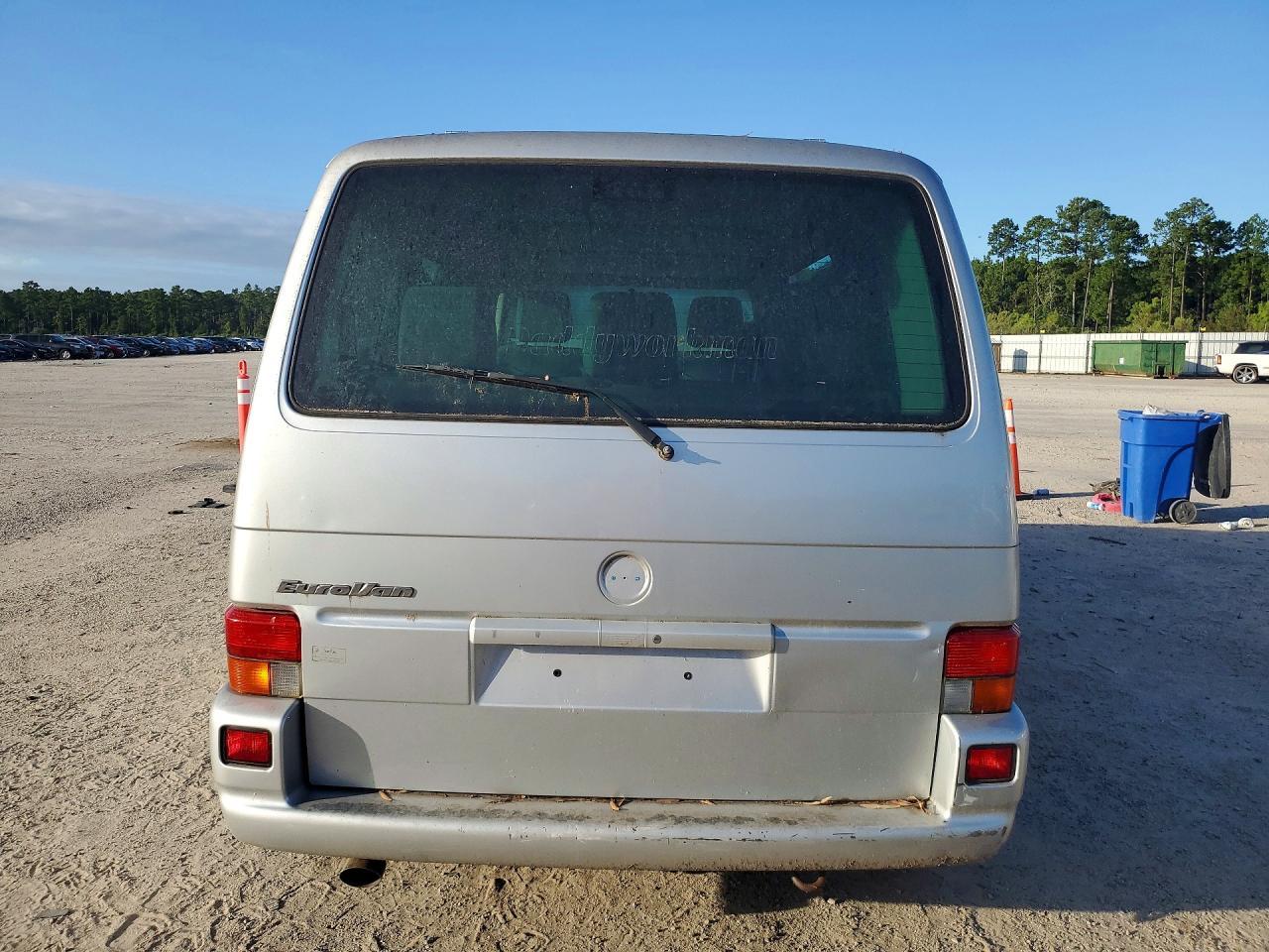 2002 VOLKSWAGEN Eurovan