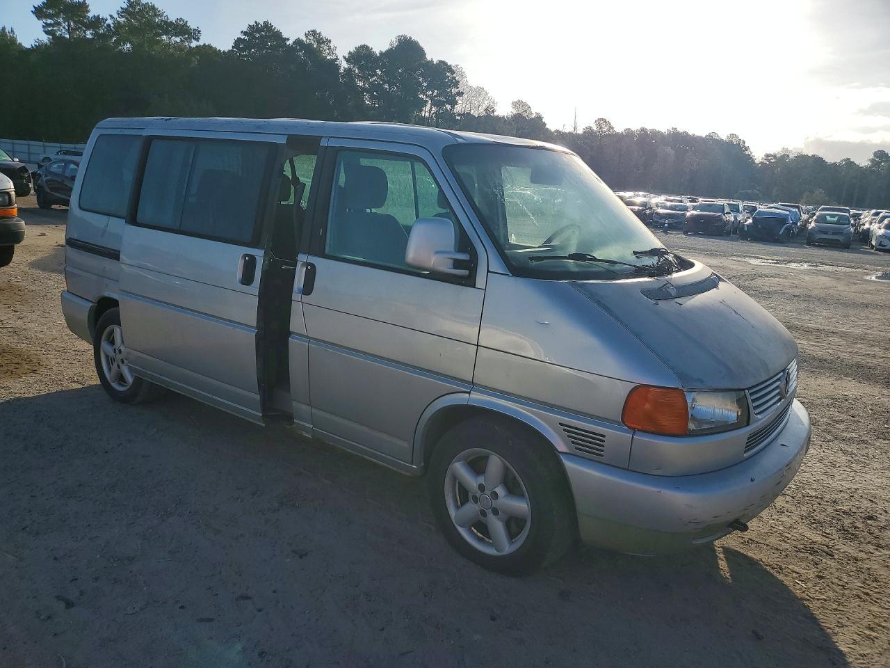 2002 VOLKSWAGEN Eurovan
