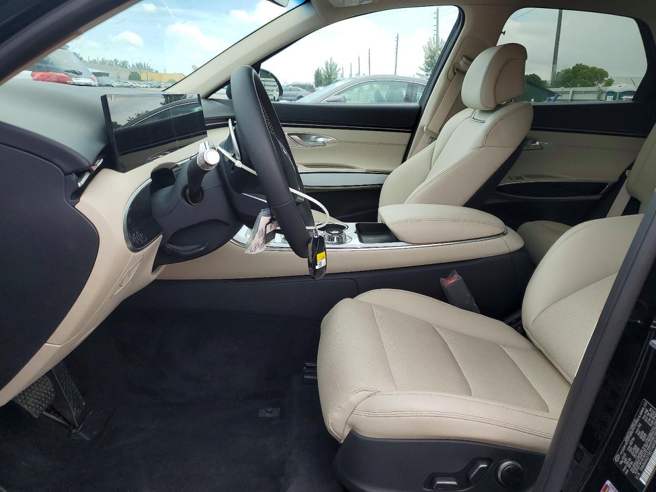 2026 GENESIS GV70