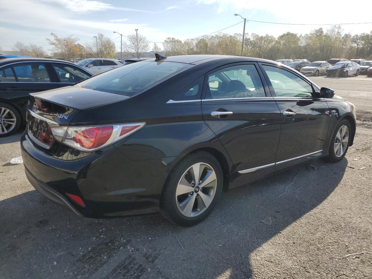 2011 HYUNDAI SONATA