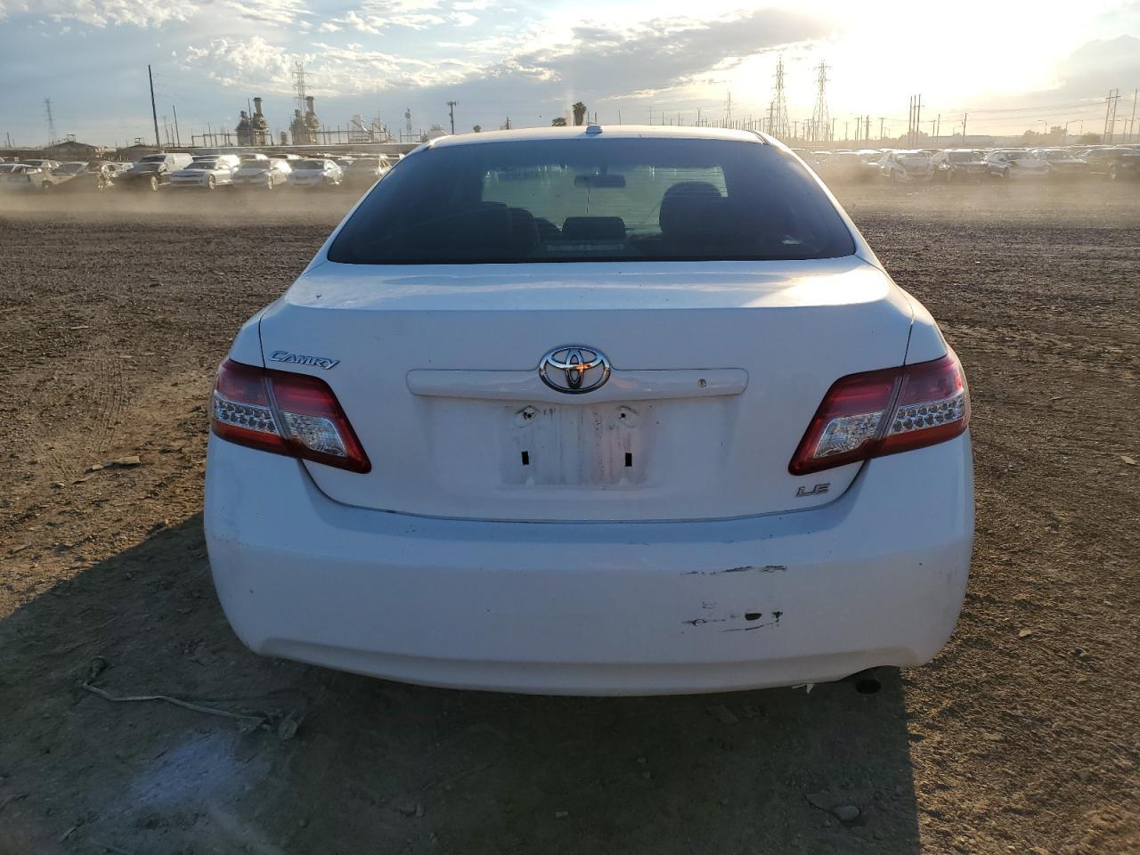 2011 TOYOTA CAMRY
