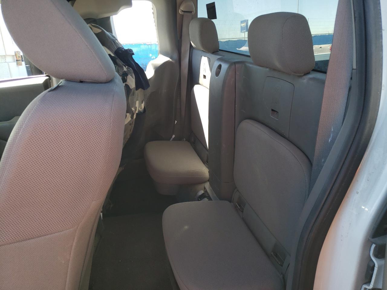 2016 NISSAN Frontier