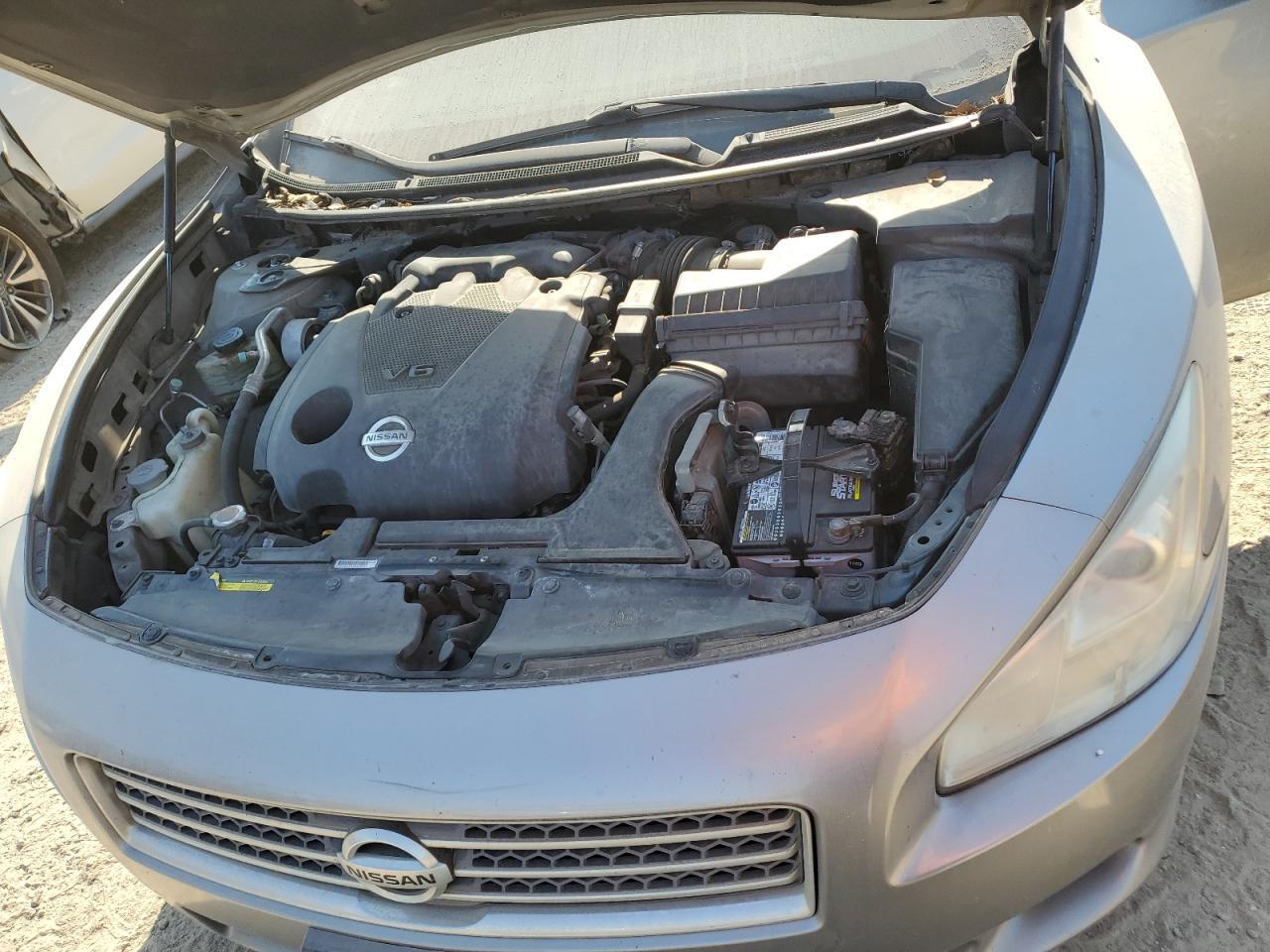 2009 NISSAN Maxima