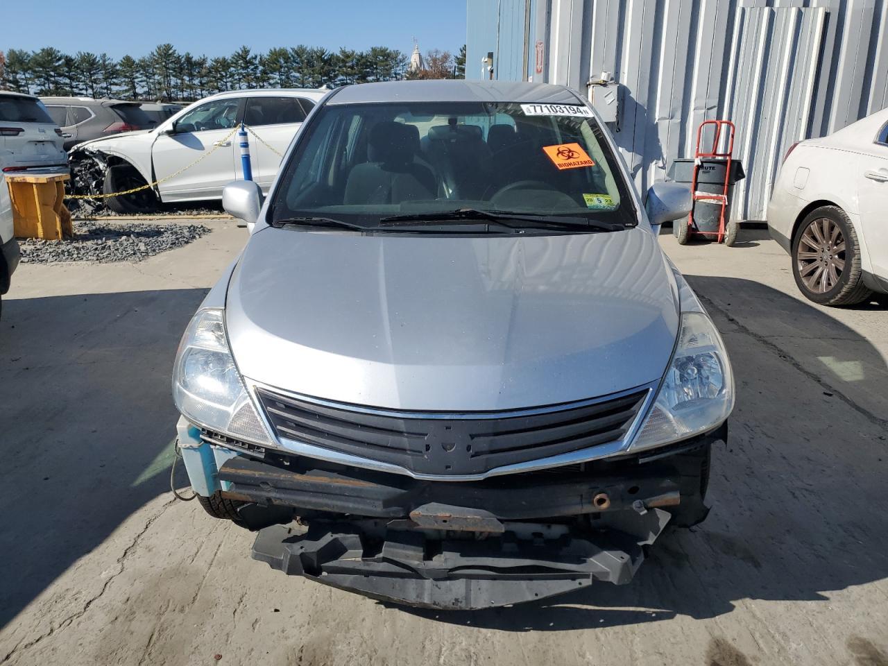 2011 NISSAN VERSA