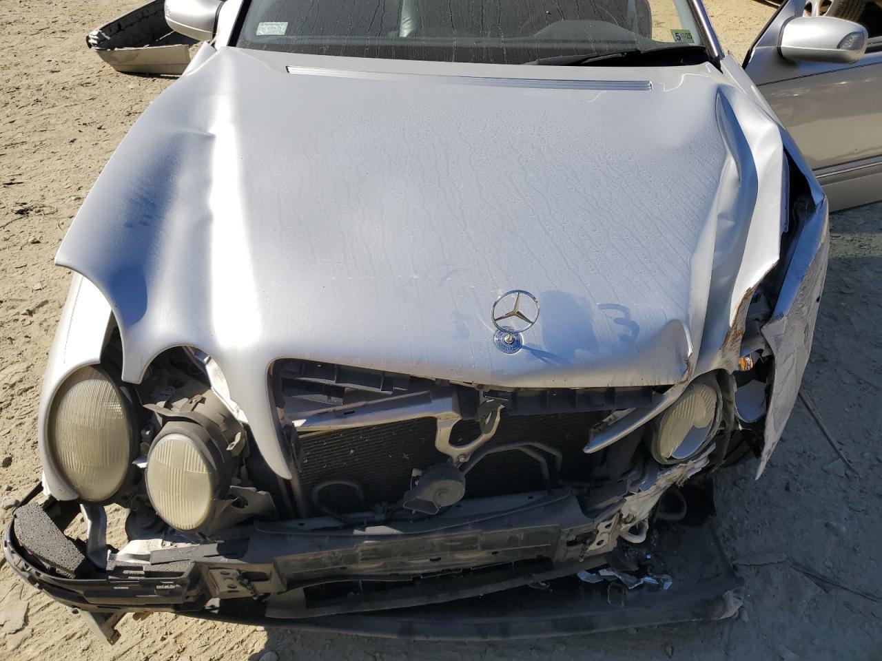 2002 MERCEDES-BENZ E-Class