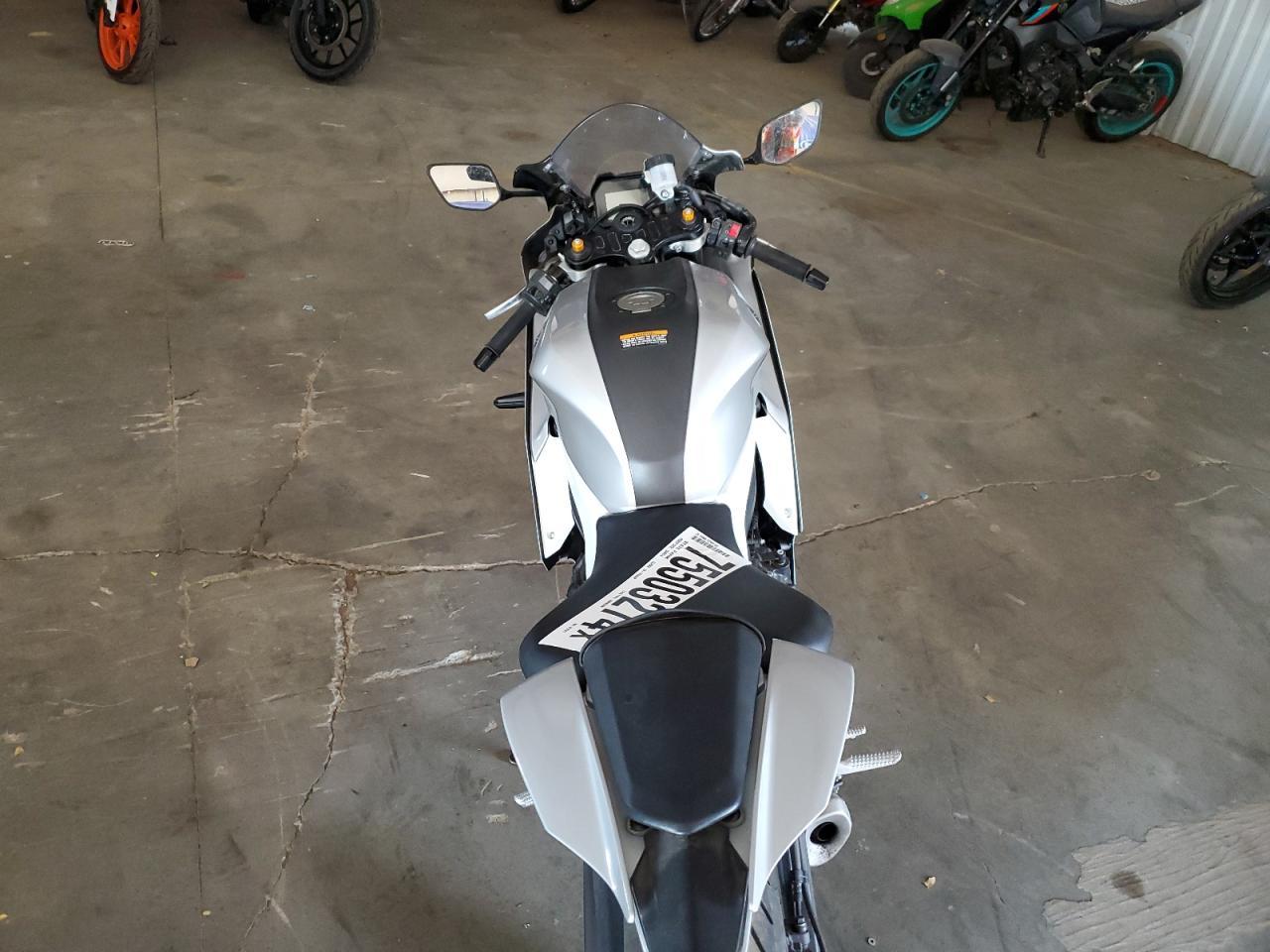 2024 YAMAHA YZFR7