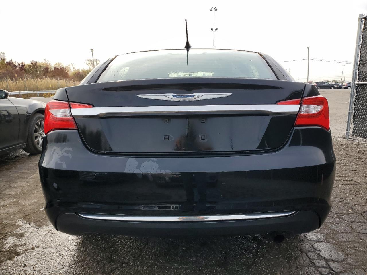 2013 CHRYSLER 200