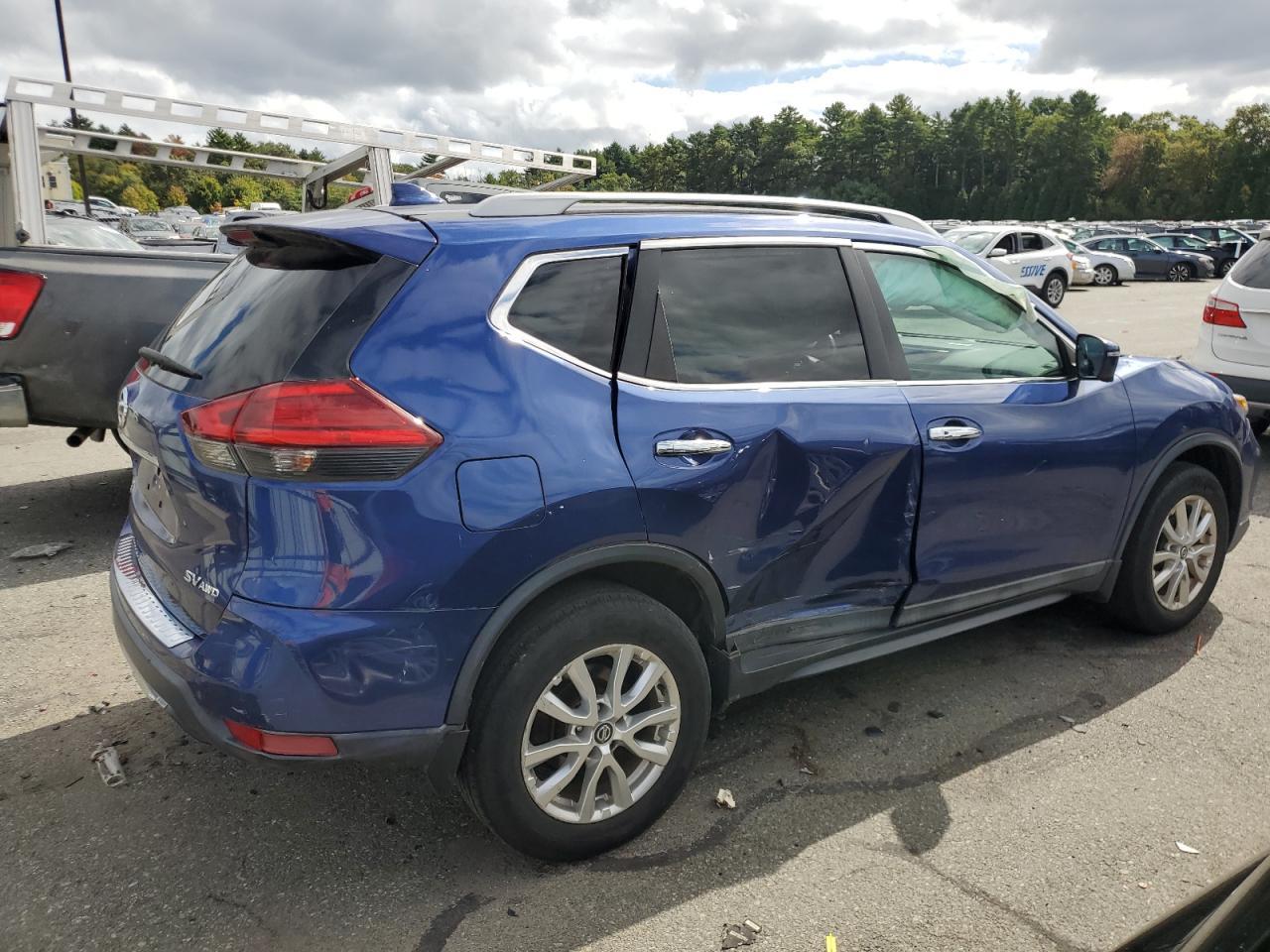 2017 NISSAN ROGUE