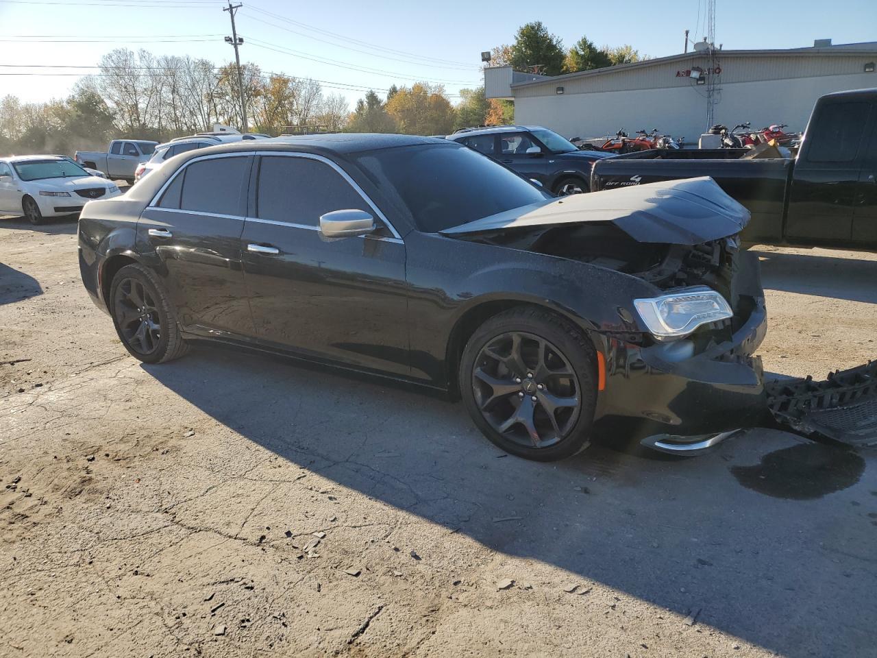 2019 CHRYSLER 300