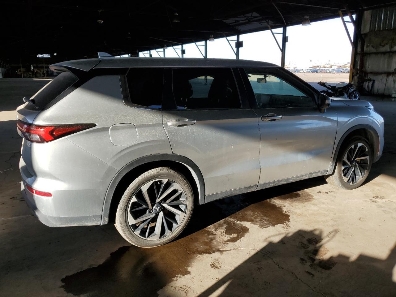 2022 MITSUBISHI outlander