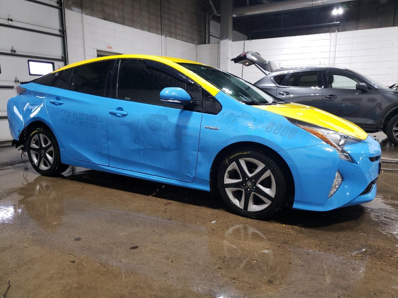 2017 TOYOTA PRIUS