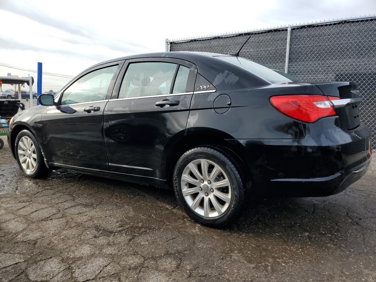 2013 CHRYSLER 200