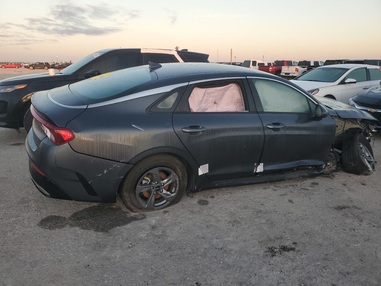 2023 KIA K5