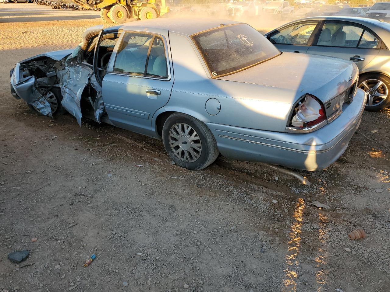 2004 FORD Crown Victoria