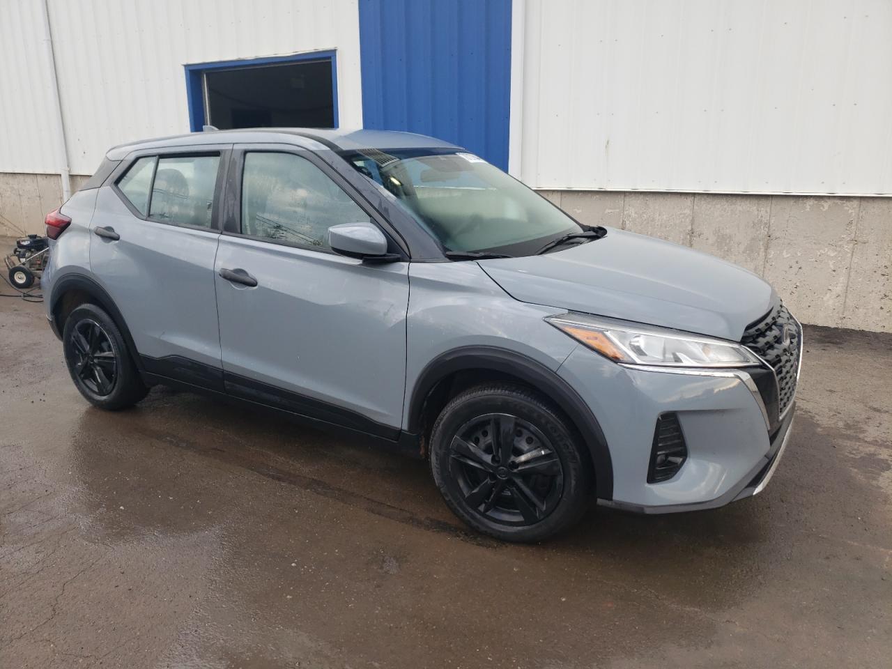 2022 NISSAN KICKS