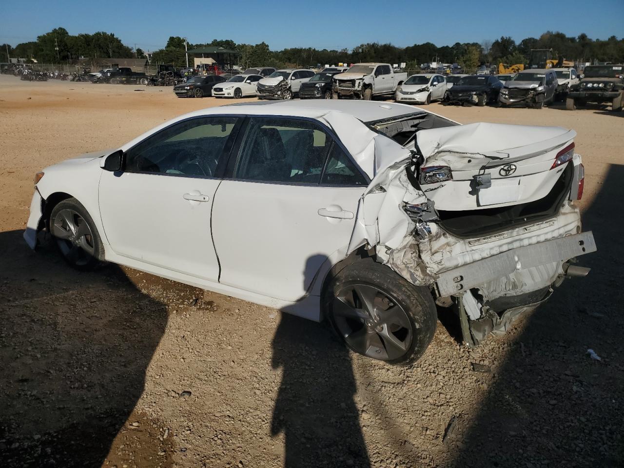 2014 TOYOTA CAMRY